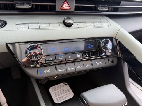 New 2026 Hyundai Elantra Limited image 35