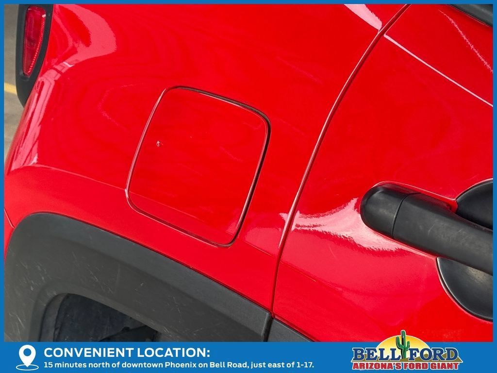 Used 2021 Jeep Renegade Trailhawk AWD/4WD image 9