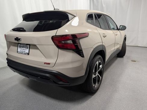 New 2026 Chevrolet Trax RS w/ Sunroof Package FWD image 3