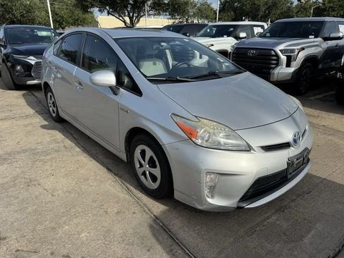 Used 2012 Toyota Prius Two FWD image 3