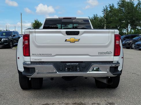 Used 2022 Chevrolet Silverado 3500 LTZ w/ LTZ Plus Package AWD/4WD image 6