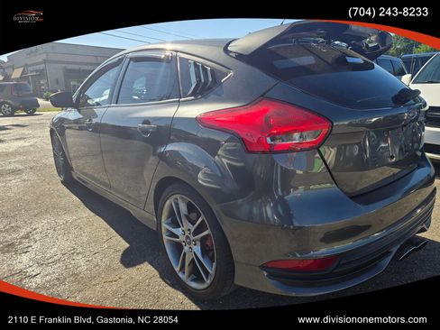 Used 2017 Ford Focus ST FWD image 6