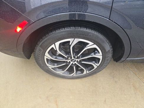 Certified 2024 Lincoln Nautilus Reserve w/ Equipment Group 202A image 20