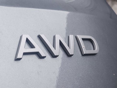 Certified 2025 Nissan Kicks SV w/ Illumination Package image 31