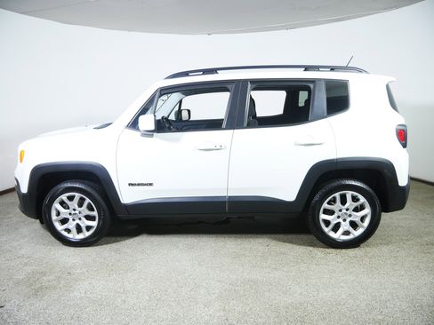 Used 2015 Jeep Renegade Latitude w/ Cold Weather Group II image 4