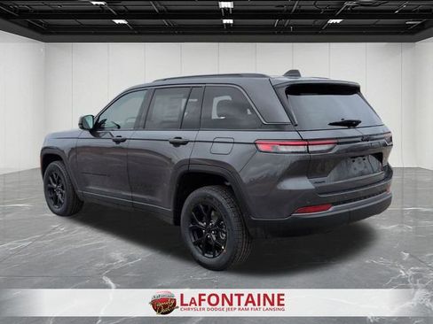 New 2026 Jeep Grand Cherokee Altitude AWD/4WD image 3