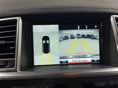 Used 2016 Mercedes-Benz GL 450 4MATIC image 28