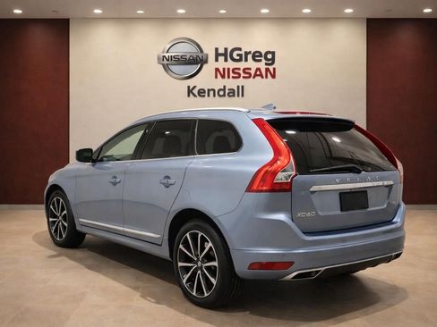 Used 2017 Volvo XC60 T6 Dynamic w/ Advanced Package AWD/4WD image 2