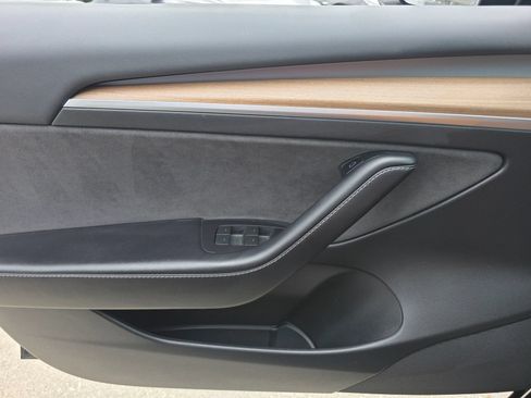 Used 2023 Tesla Model 3 Standard Range RWD image 23