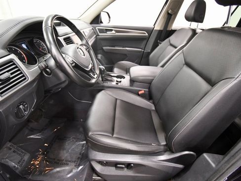 Used 2019 Volkswagen Atlas SE w/ Towing Package image 14