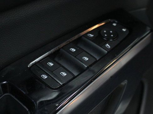 Used 2024 Nissan Pathfinder SL w/ SL Premium Package image 20