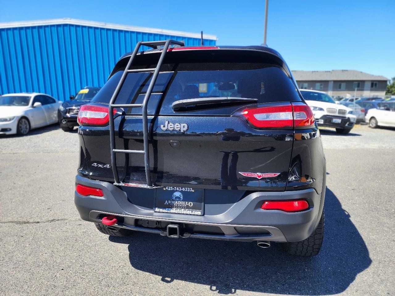 Used 2016 Jeep Cherokee Trailhawk w/ Leather Interior Group AWD/4WD image 7