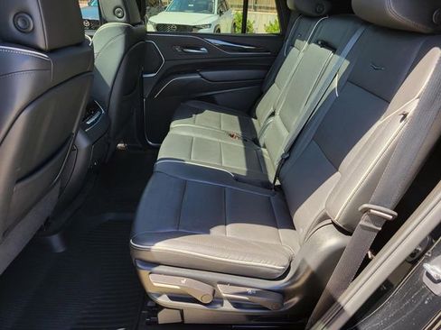 Used 2023 Cadillac Escalade Sport w/ LPO, ONYX Package image 13
