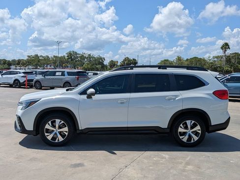 Used 2023 Subaru Ascent Premium w/ Convenience Package AWD/4WD image 5