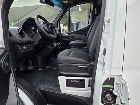 New 2026 Mercedes-Benz Sprinter 2500 image 11