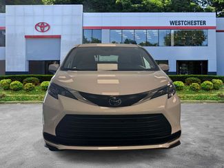 Used 2026 Toyota Sienna LE FWD video 2