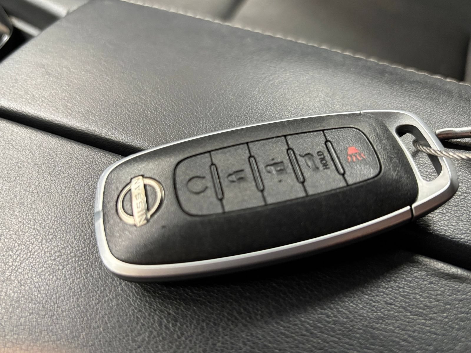 Used 2025 Nissan Rogue SV FWD image 20