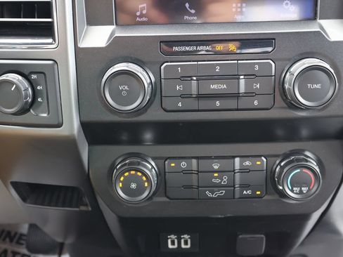 Used 2019 Ford F150 XLT AWD/4WD image 13