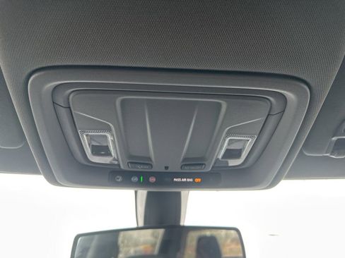 Used 2022 Chevrolet Silverado 1500 Custom image 6