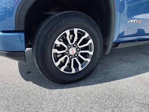 Used 2023 GMC Sierra 1500 AT4 w/ AT4 Premium Package image 32