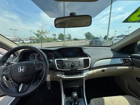 Used 2013 Honda Accord LX image 10