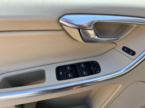 Used 2015 Volvo XC60 T5 Premier Plus image 12