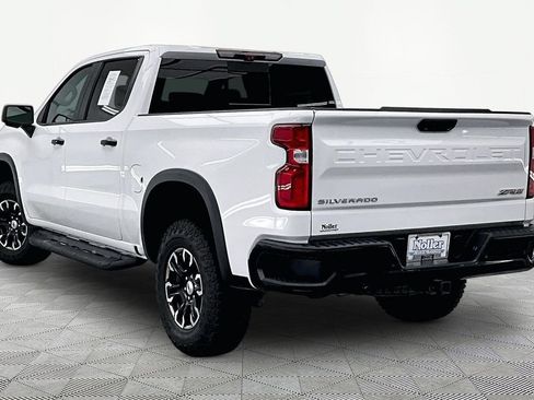 Used 2022 Chevrolet Silverado 1500 ZR2 w/ Technology Package AWD/4WD image 13