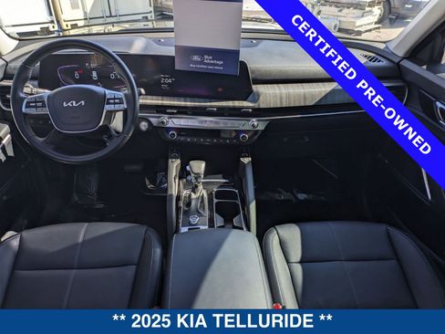 Used 2025 Kia Telluride EX image 16