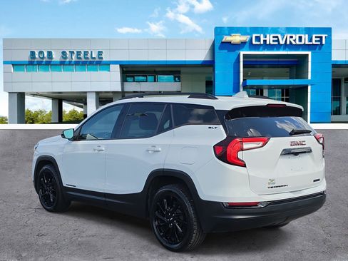 Certified 2023 GMC Terrain SLT w/ Elevation Edition FWD image 3