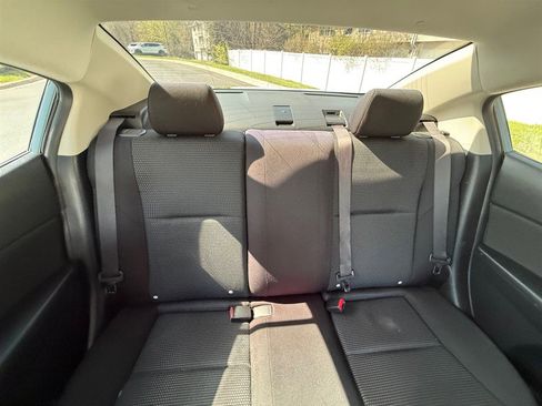 Used 2012 MAZDA MAZDA3 i Sport FWD image 23