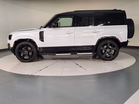 Used 2023 Land Rover Defender 110 X-Dynamic SE AWD/4WD image 5