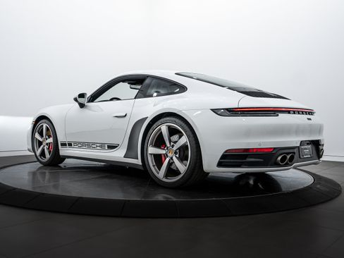 Certified 2022 Porsche 911 Carrera S image 3