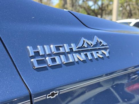 New 2026 Chevrolet Suburban High Country RWD image 14