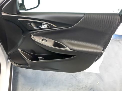 Used 2024 Chevrolet Malibu LT image 30