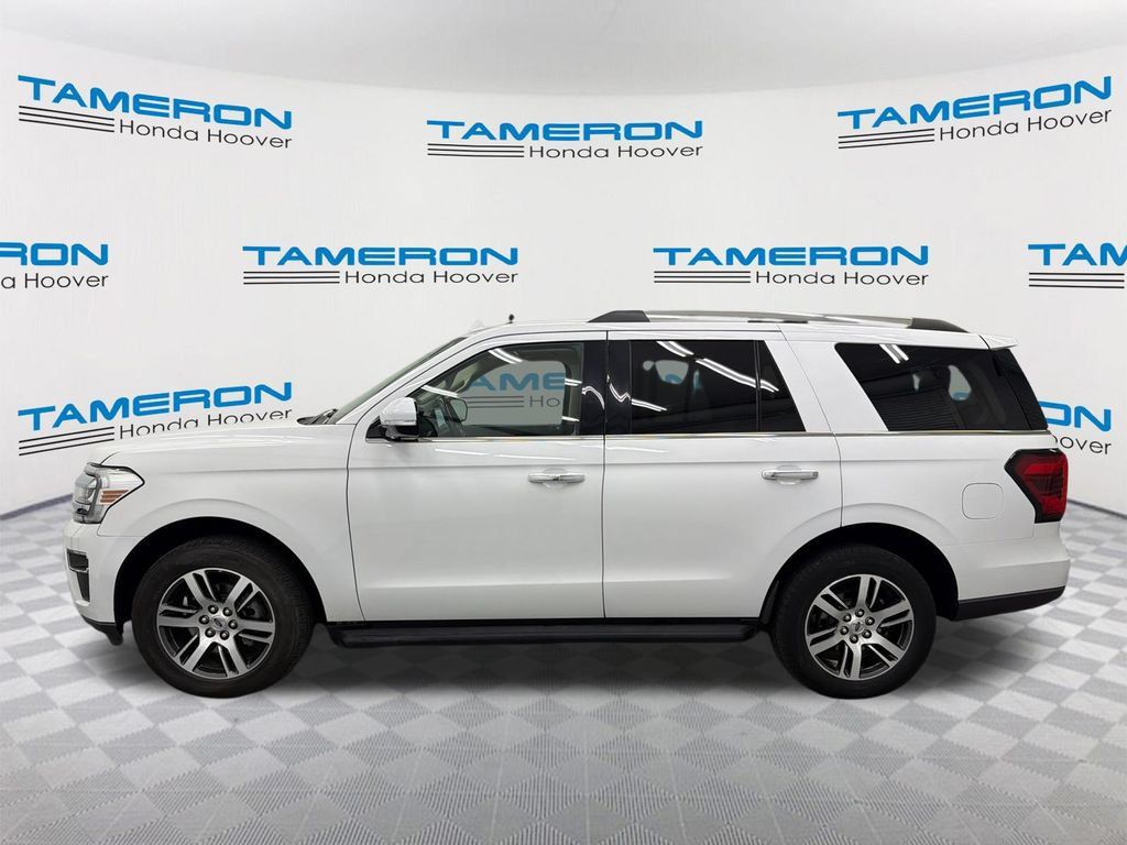 Used 2024 Ford Expedition Limited RWD image 2