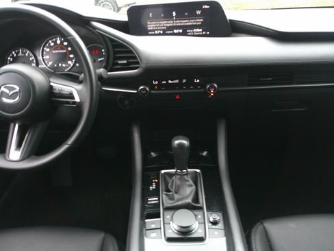 Used 2024 MAZDA MAZDA3 s image 32