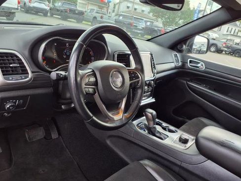 Used 2022 Jeep Grand Cherokee Laredo X image 10