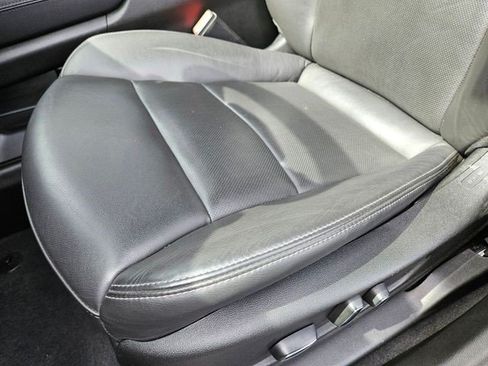 Certified 2025 Cadillac XT6 Premium Luxury FWD image 10
