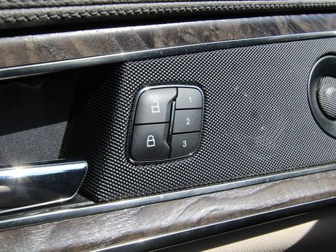 Used 2019 Lincoln Nautilus Reserve image 23