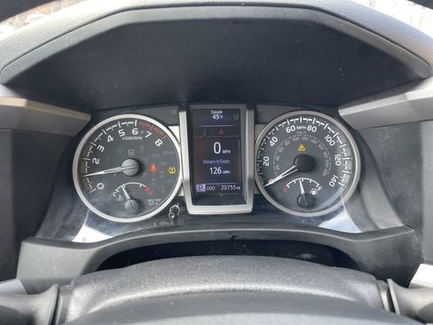 Used 2022 Toyota Tacoma SR5 image 17