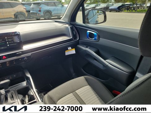 New 2026 Kia Sorento LX FWD image 16
