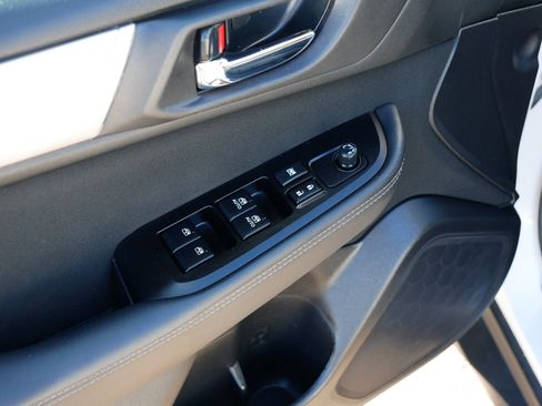 Used 2019 Subaru Outback 2.5i Premium image 19