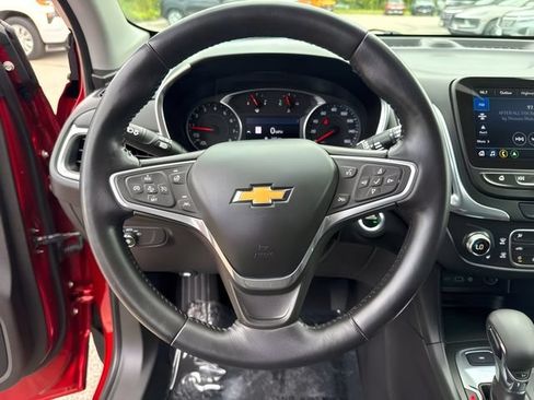 Used 2022 Chevrolet Equinox LT AWD/4WD image 24