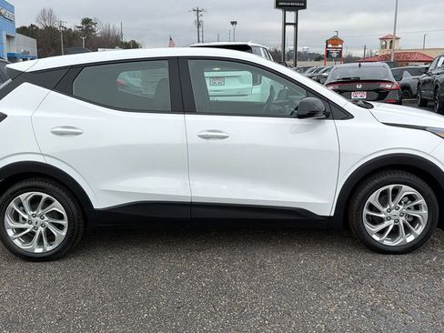 New 2027 Chevrolet Bolt LT w/ Comfort Package image 4