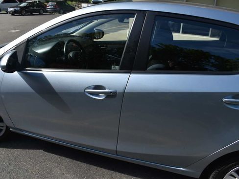 Used 2013 MAZDA MAZDA2 Sport FWD image 63