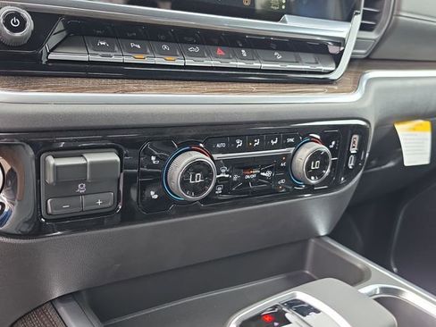 New 2026 Chevrolet Silverado 1500 LT Trail Boss w/ LT Trail Boss Premium Package AWD/4WD image 26