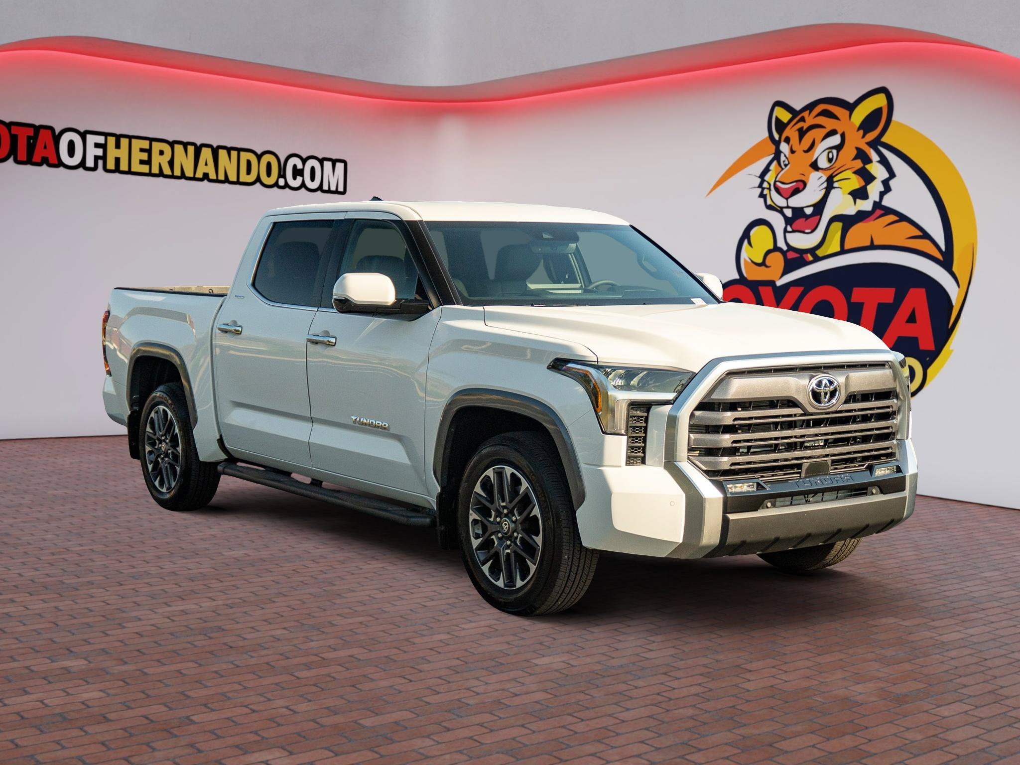 Used 2026 Toyota Tundra Limited w/ Power Package RWD image 3