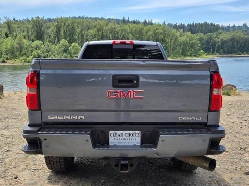 Used 2016 GMC Sierra 2500 Denali w/ Duramax Plus Package AWD/4WD image 8
