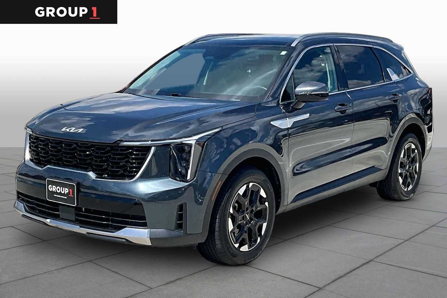 Used 2024 Kia Sorento S w/ Panoramic Sunroof Package FWD image 1