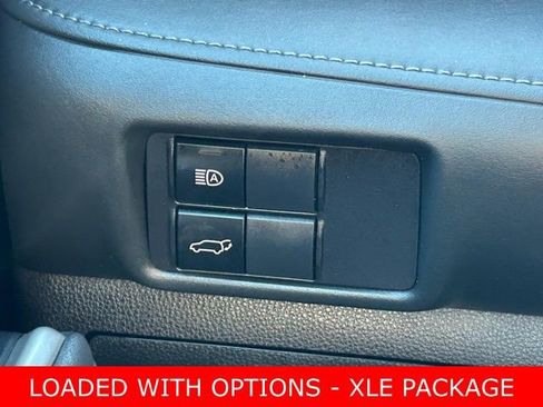 Used 2022 Toyota Highlander XLE image 22